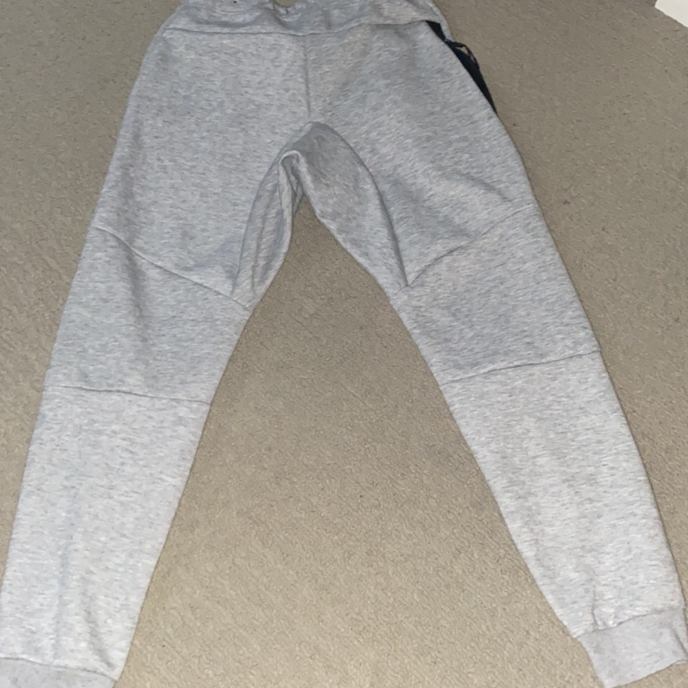 Nike tech pant - Picture 3 of 4